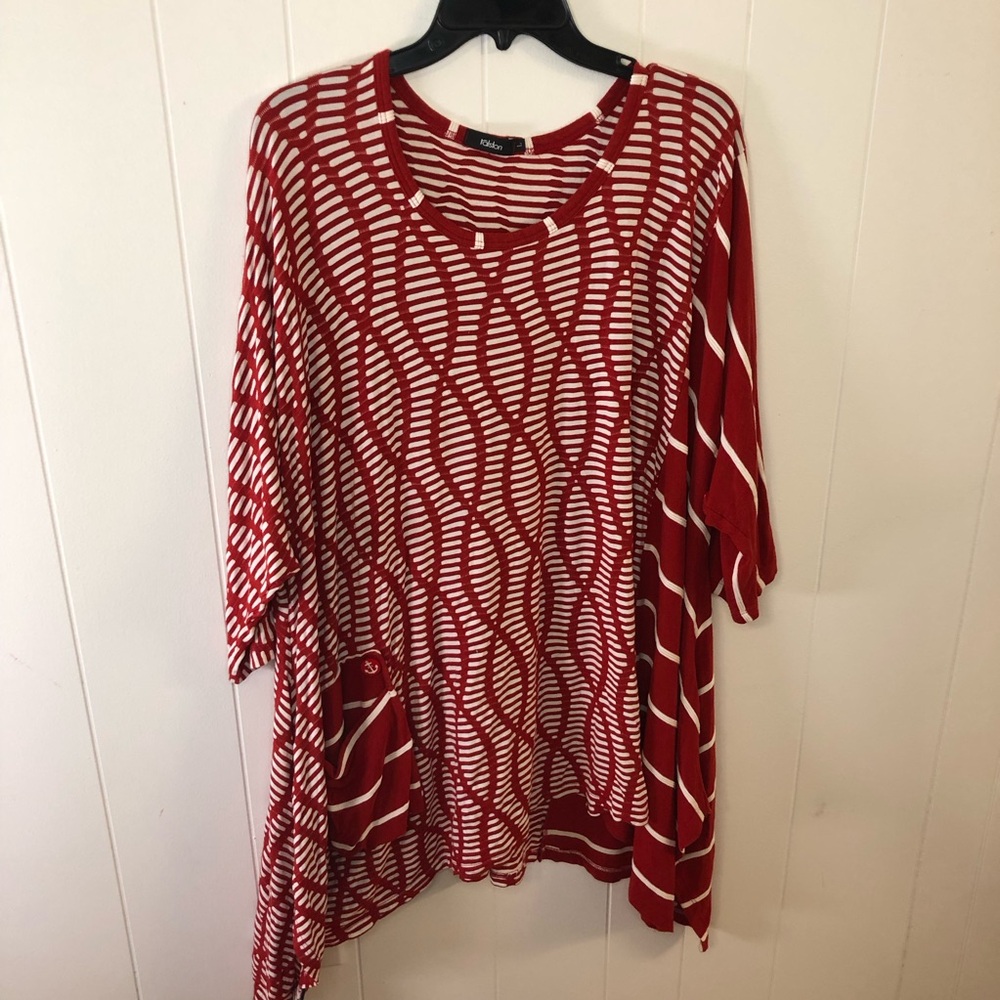 Ralston Red/White Patterned Asymmetrical Tunic Top Large